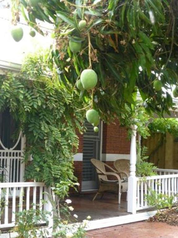 بيرث Lakeside Bed & Breakfast المظهر الخارجي الصورة